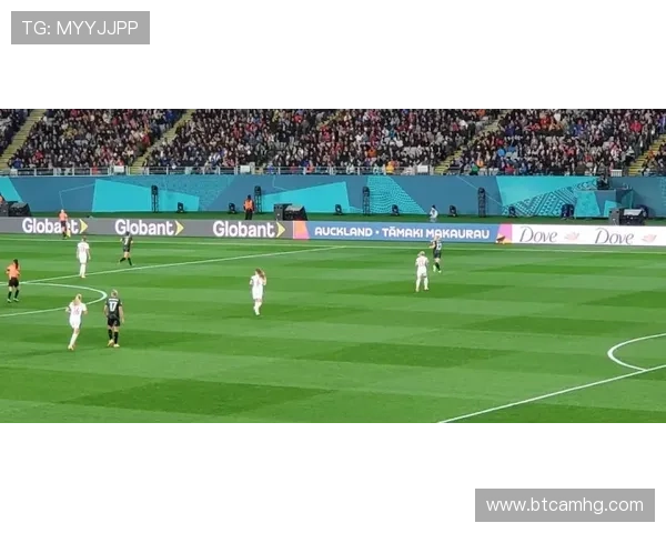 皇冠真人足球专业的客服团队全天候为玩家提供贴心服务